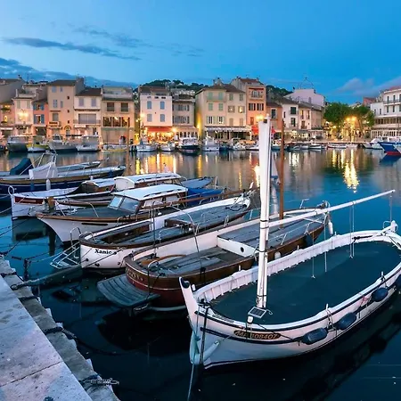 Antinea * Cassis